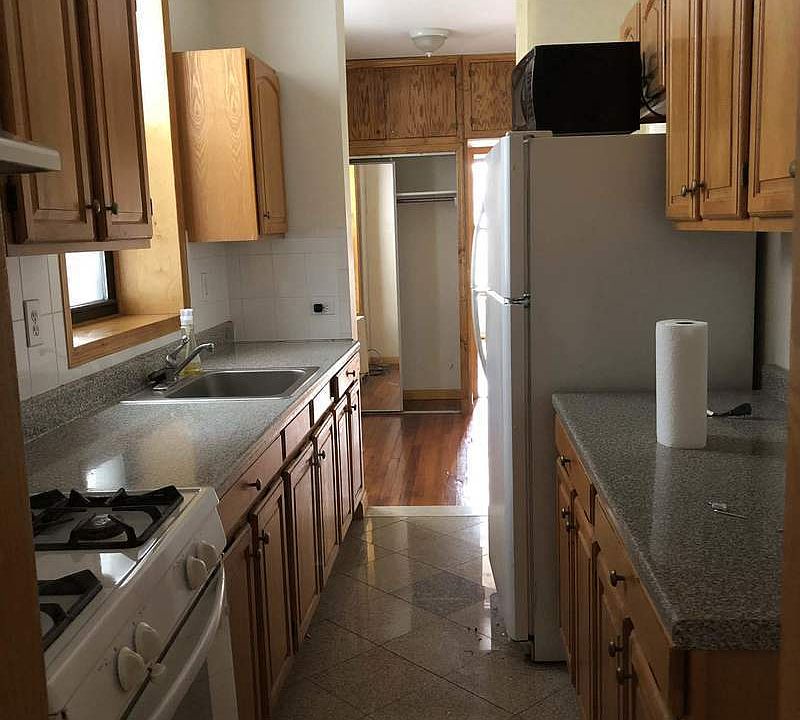 1st image of 3223 35th St APT 1L
