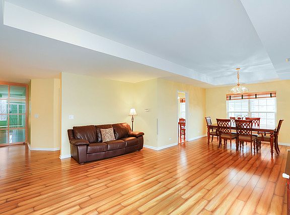 5th image of 14 Ashford Ct