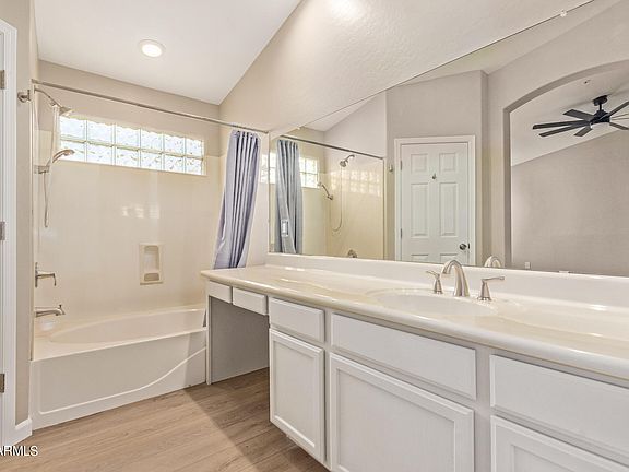 4th image of 9750 N MONTEREY Drive #7