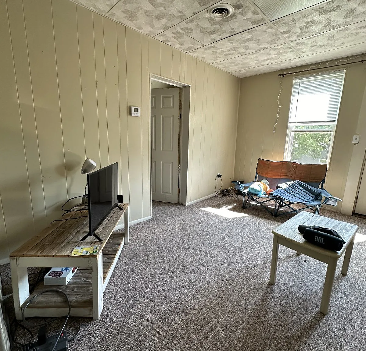 2 bed, 1.0 bath, $410 — Photo 4
