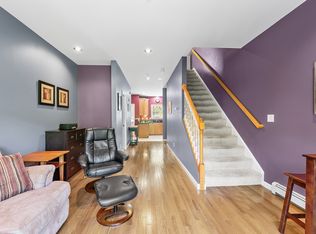 900 Lawrence St #13, Lowell, MA 01852