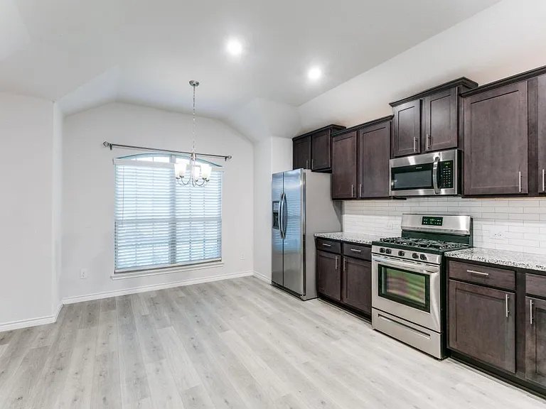 4120 Spur Trail Dr — Photo 7