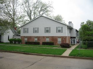 206 W Charles St APT 203, Champaign, IL