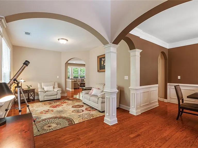 3845 Seaton Dr — Photo 6