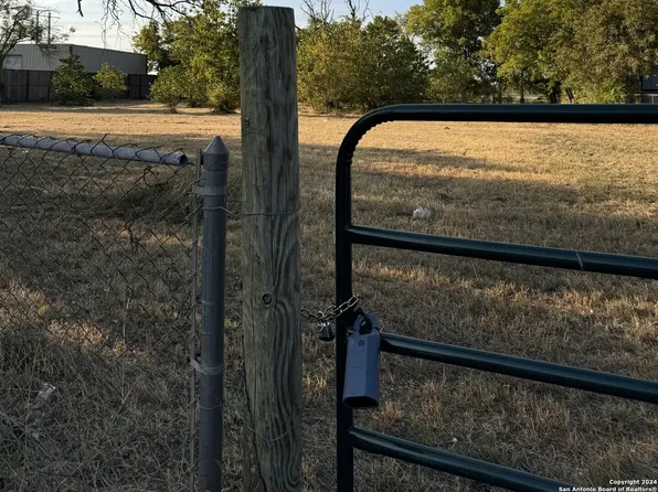 1639 E. Chavaneaux LOT 18, San Antonio, TX 78214