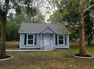 506 N Rock Island St, Angleton, TX 77515