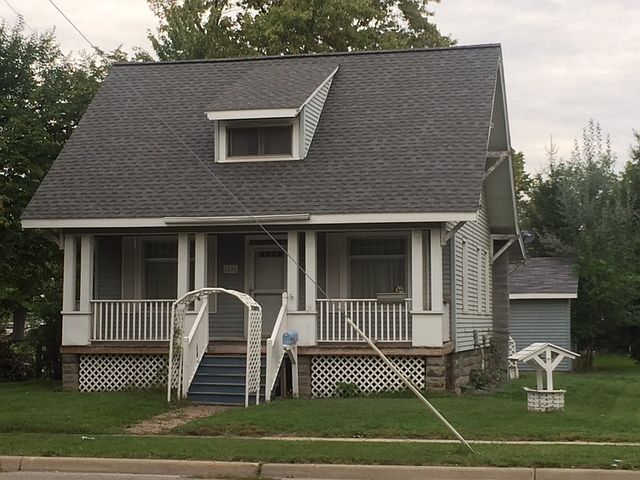 1st image of 1801 Woodside Ave