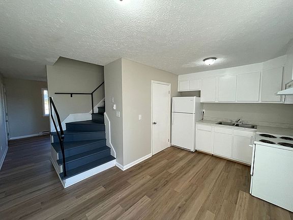 4th image of 405 W Graham St #5