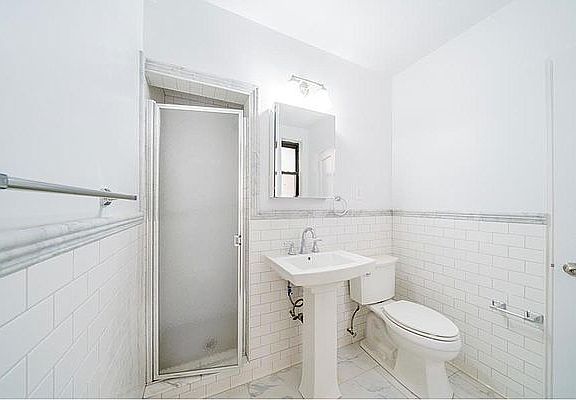 4th image of 237 E 20th St #5A