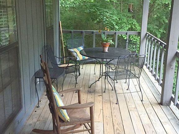 2nd image of 419 Sunset Dr