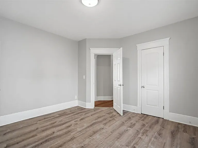 67-69 Longwood Ave — Photo 2