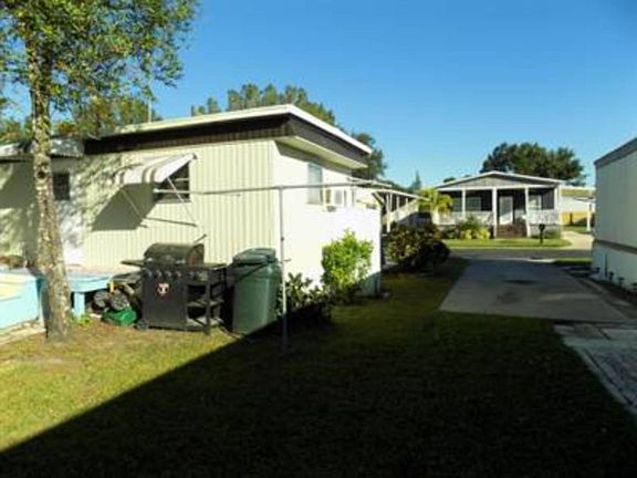 4th image of 9140 McMillan Ln
