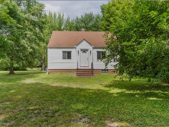 1424 Carson Salt Springs Rd, Warren, OH 44481