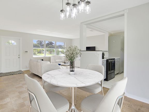 4th image of 7012 Venetian Way