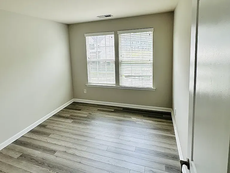 529 Creekwillow Dr — Photo 15