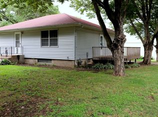 215 1st St SW, Fostoria, IA 51340