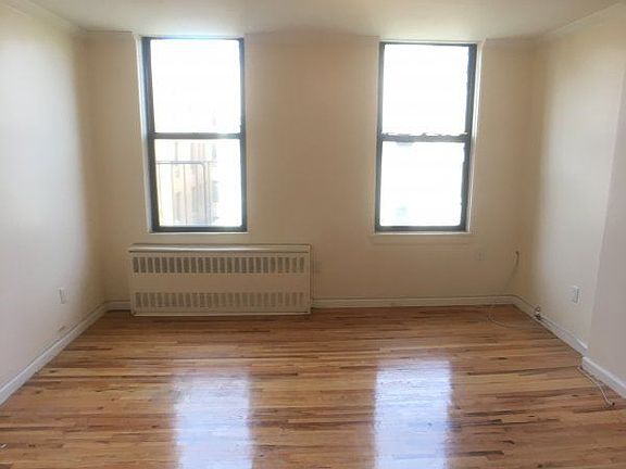 3rd image of 164 W 141st St APT 1M