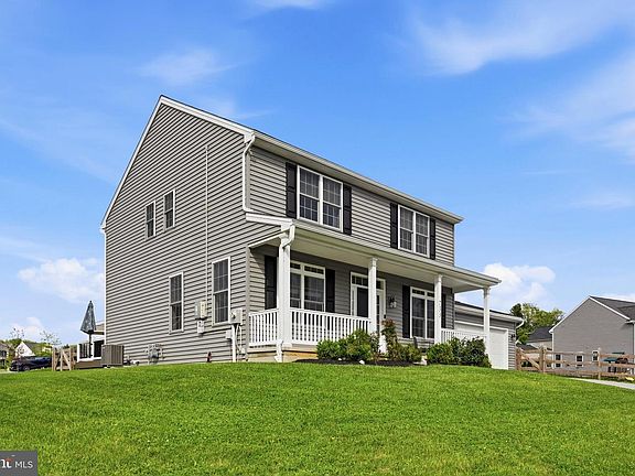 2nd image of 733 Risinghurst Ln