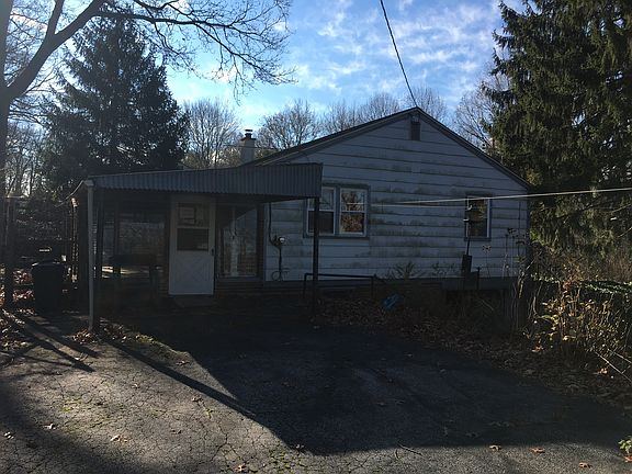2nd image of 1104 Scott Dr