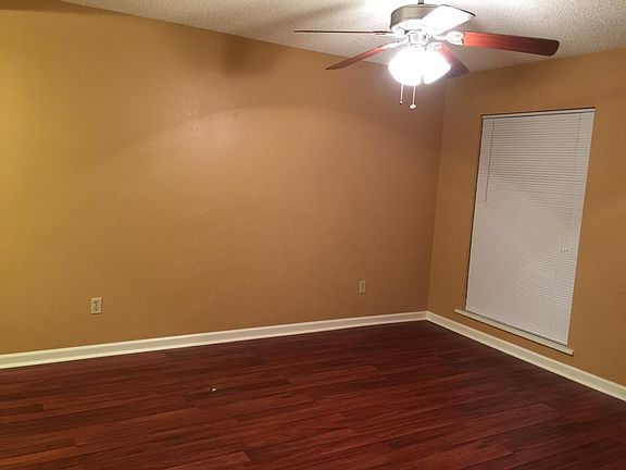 3rd image of 317 Toulouse Dr