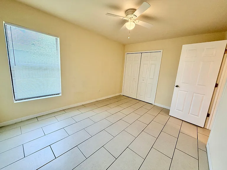 1044 NE 8th Pl — Photo 10