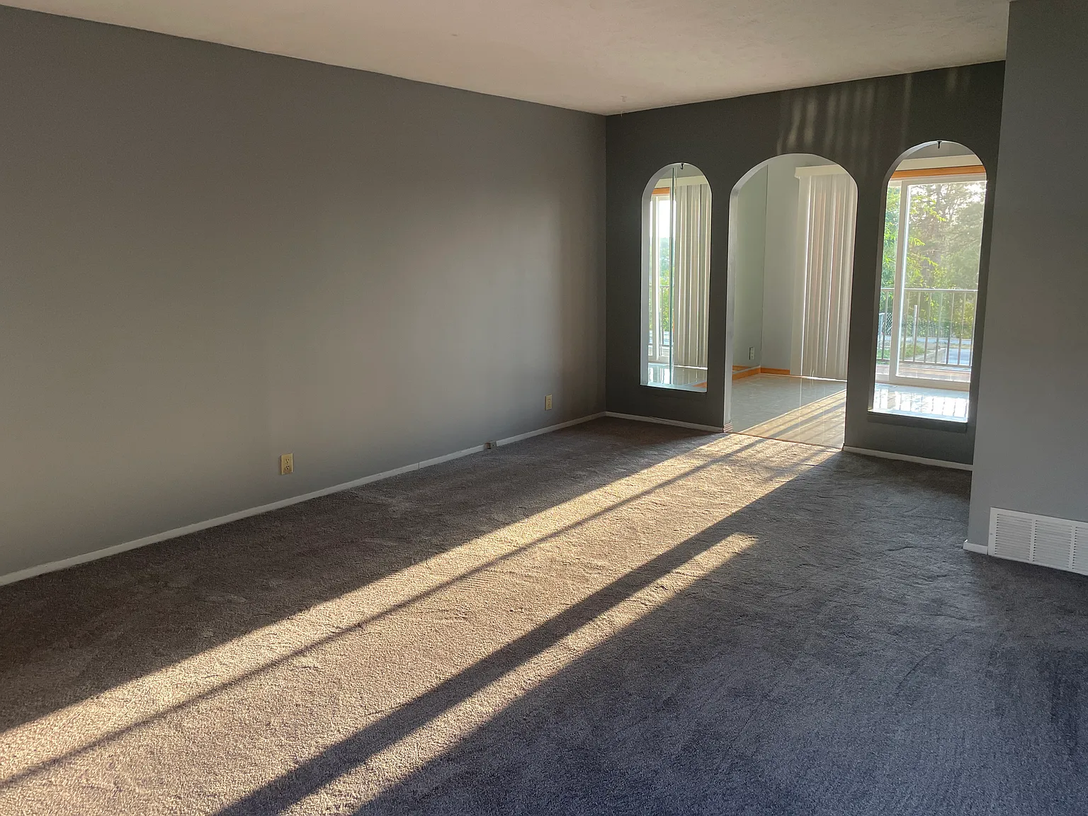 2 bed, 1.5 bath, 1116 sqft, $1,600 — Photo 2
