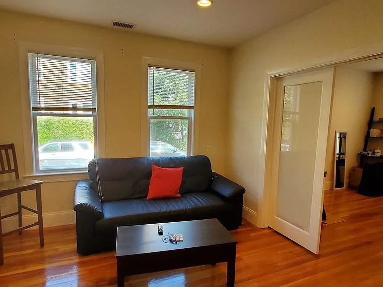 83 Paul Gore St #4 — Photo 8