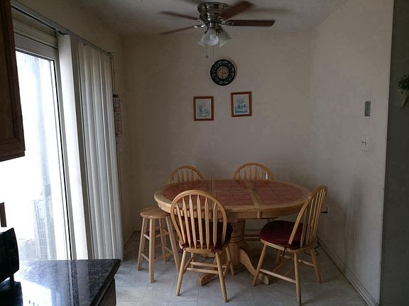 Dine in Kitchen