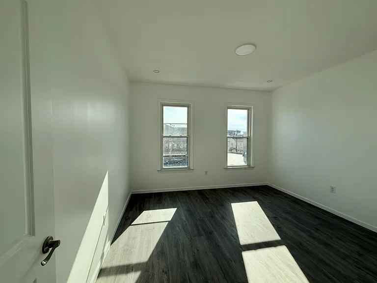 17 Kearny Ave #2 — Photo 9