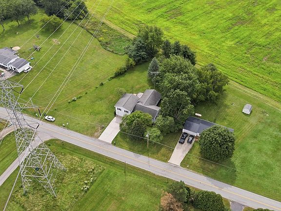 2nd image of 5496 Sandusky Rd