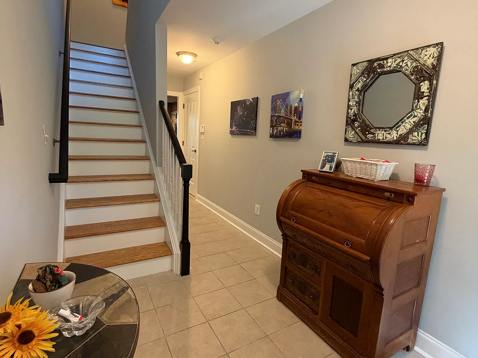 3 bed, 2.5 bath, 1702 sqft, $4,400 — Photo 3