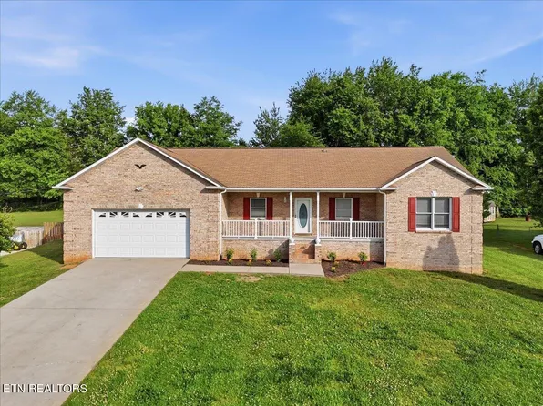 1401 Misty Ridge Dr, Lenoir City, TN 37772