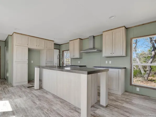 198 County Road 2470, Hondo, TX 78861