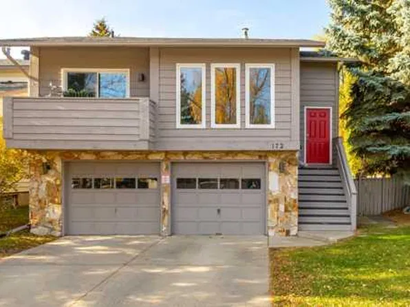 172 E Woodhaven Dr, Okotoks, AB T1S 1L9