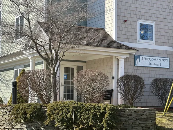 5 Woodman Way Unit 102, Newburyport, MA 01950