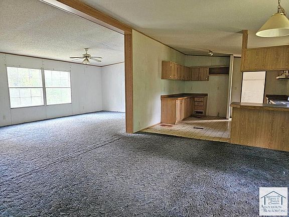 4th image of 3317 Colonial Tpke