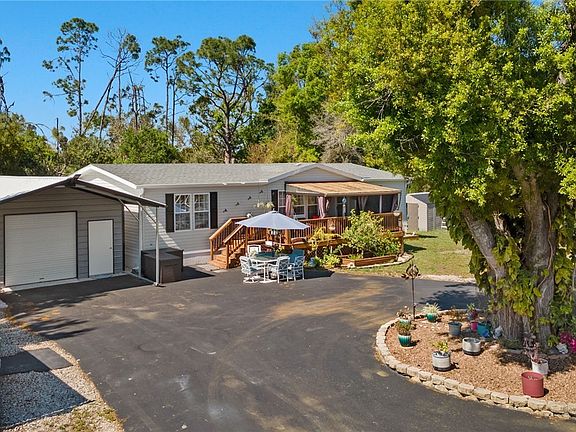 3rd image of 8080 McDaniel Dr