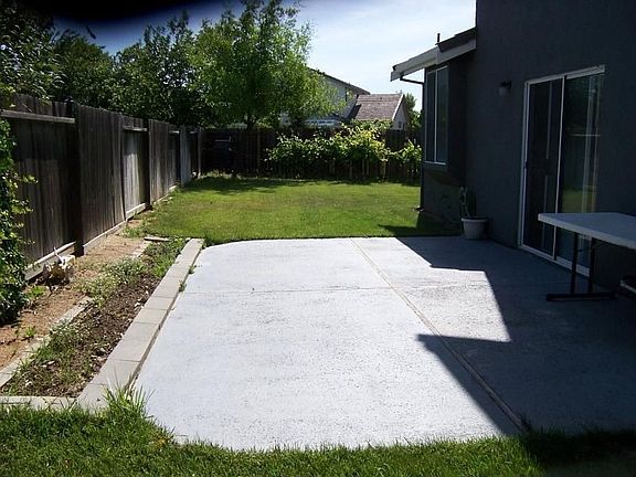 4th image of 22 Hiller Ct