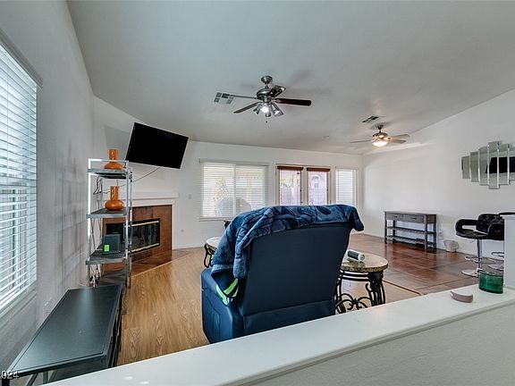 4th image of 6203 Shadow Oak Dr