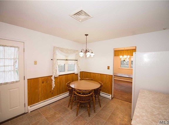 3rd image of 22 Harvey Ln