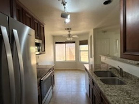 5th image of 1704 E Los Alamos St