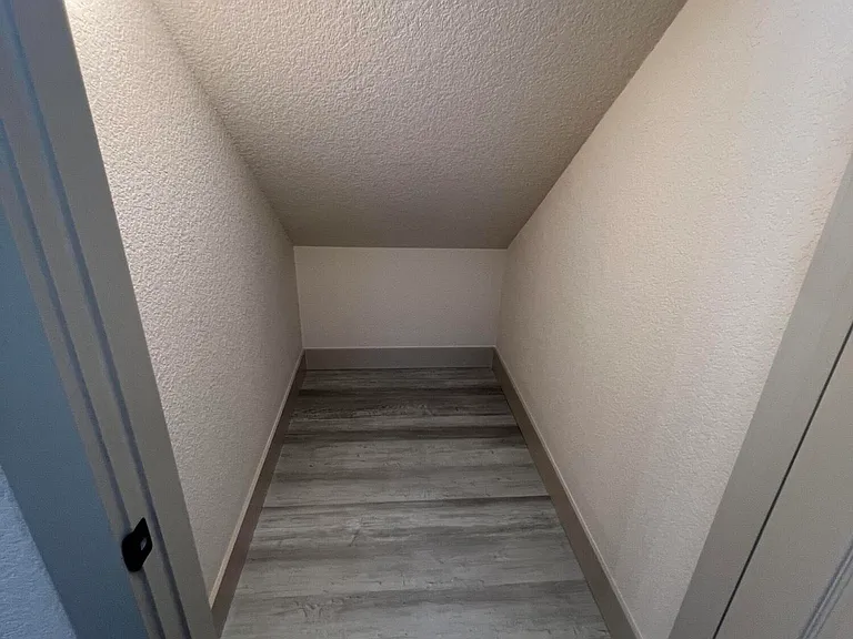 518 Lucky Ln — Photo 24
