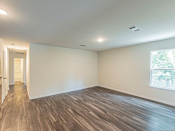 5th image of 3210 PITLUK AVE