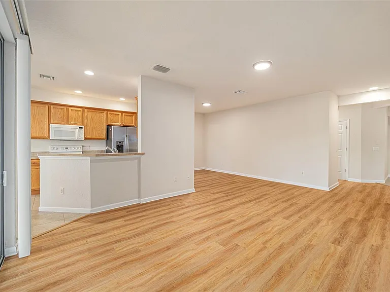 4570 SW 52nd Cir #107 — Photo 10