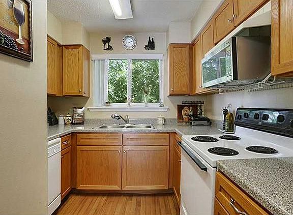2nd image of 1244 Harbor Dr Unit 208