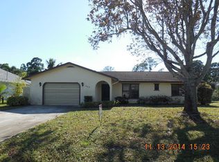 612 SE Essex Dr, Port Saint Lucie, FL 34984