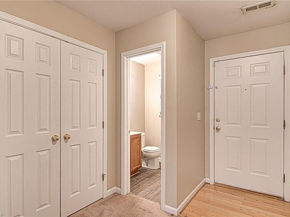 3rd image of 847 Blazingwood Dr