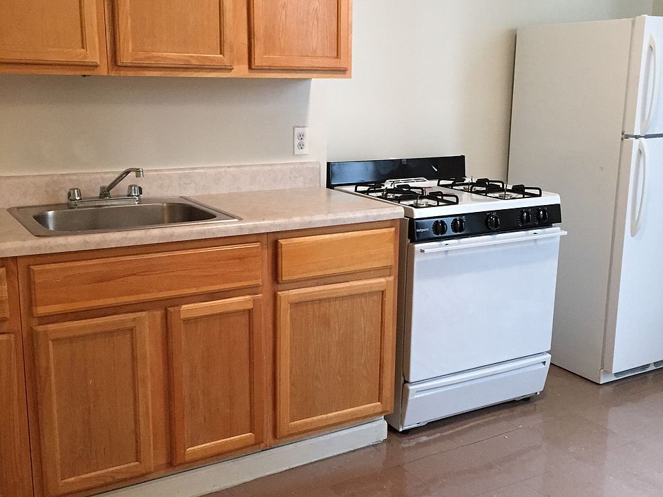 2nd image of 640 Wales Ave APT 8