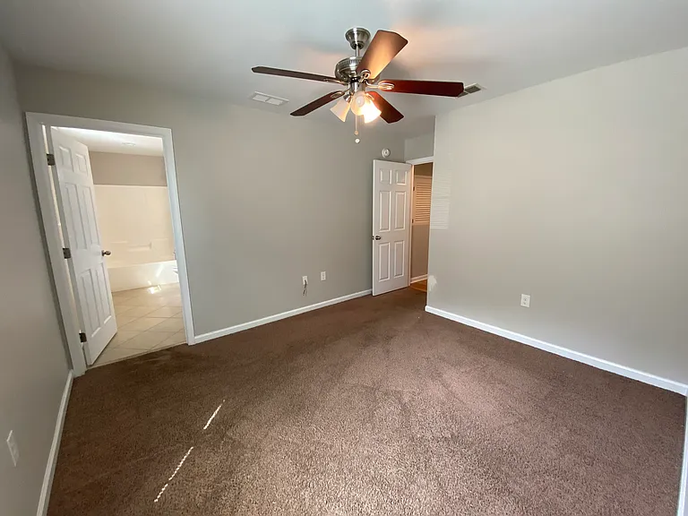 803 W Georgia St #1 — Photo 35