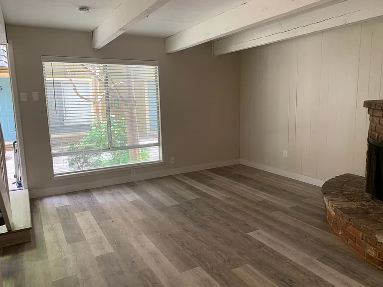 2708 C St #10 — Photo 2